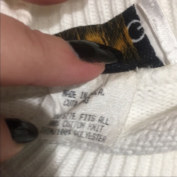 Over sized knit sweater one size fits all - Picture 7 of 8